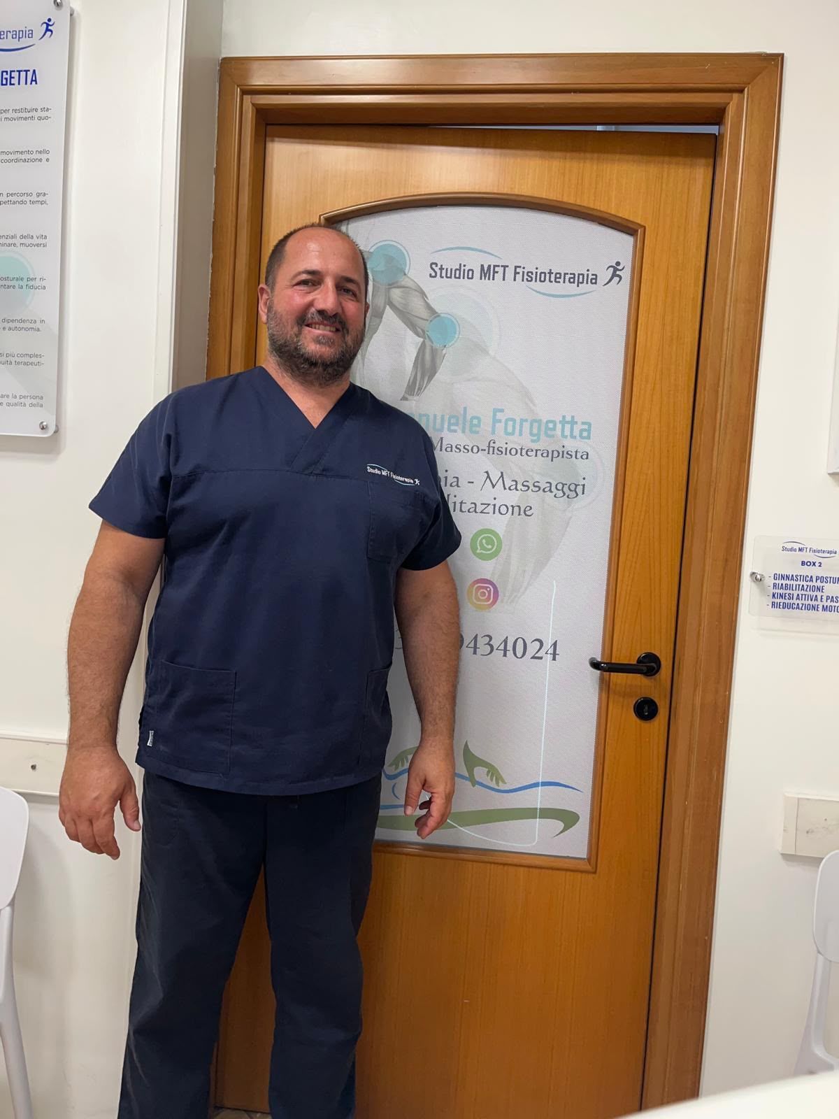 Emanuele Forgetta, masso-fisioterapista, nello studio MFT Fisioterapia